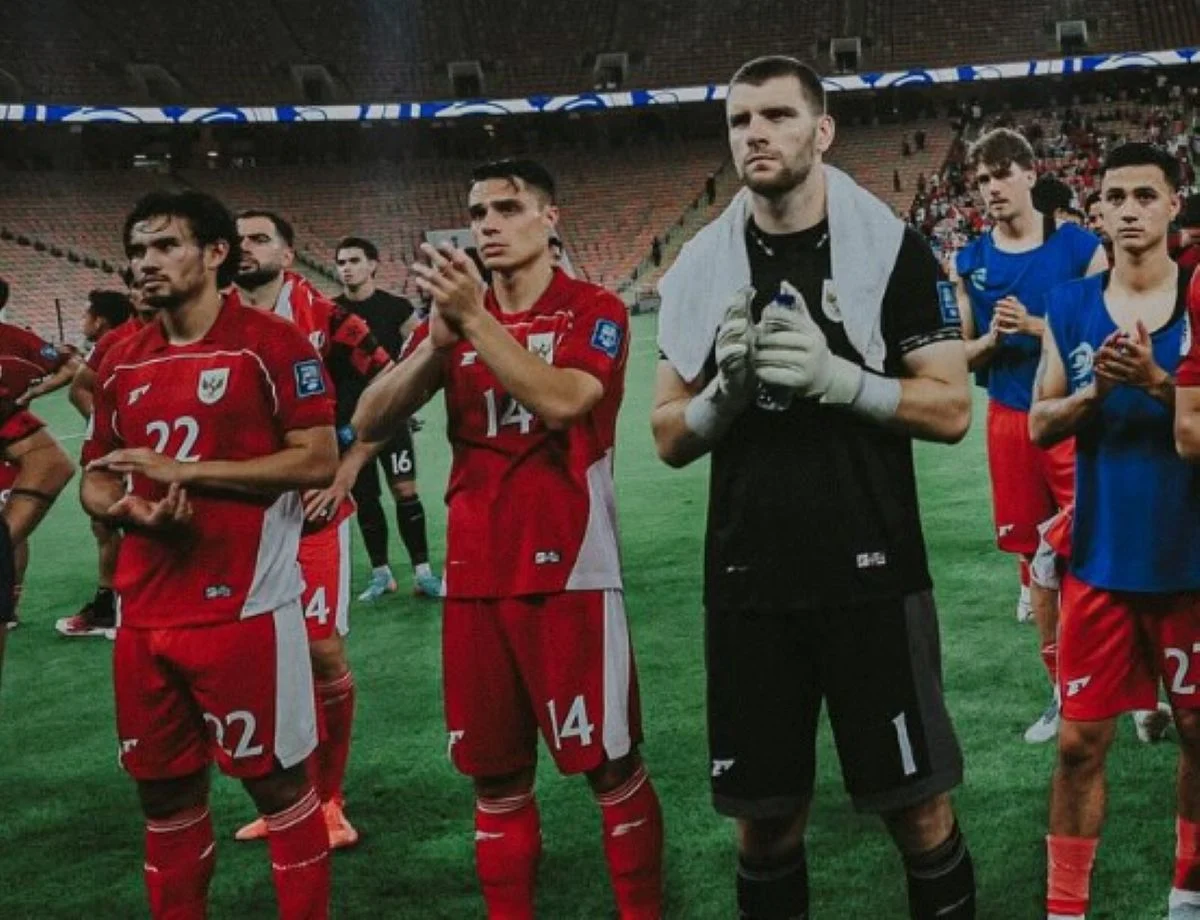 Rumor Panas Bursa Transfer: Maarten Paes dan Joey Pelupessy Dikaitkan ke Persib Bandung